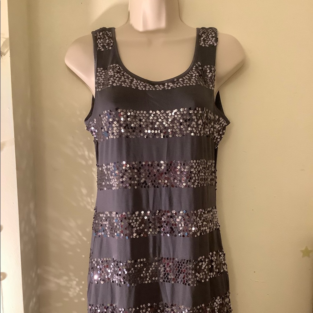 Blouse size large, Fashion stones printed, color is gray